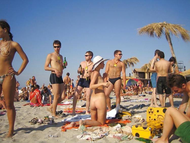20P Naked beach 31.