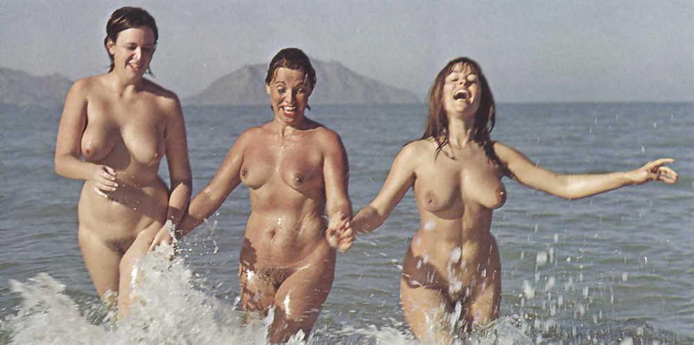 25P Nudists Naturists Public Outdoor Flash #19