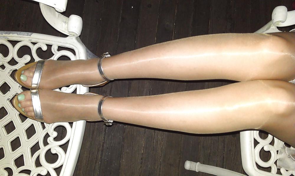 16P Worship my feet outside