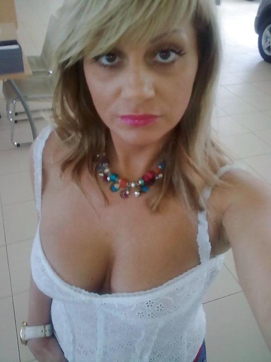 25P Sandra hot milf - serbian