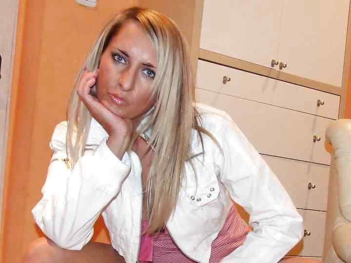 25P Polish MILF (Kasia 34yo-NoN-Porn) by DarKKo