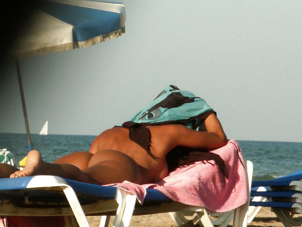 13P Black on the beach