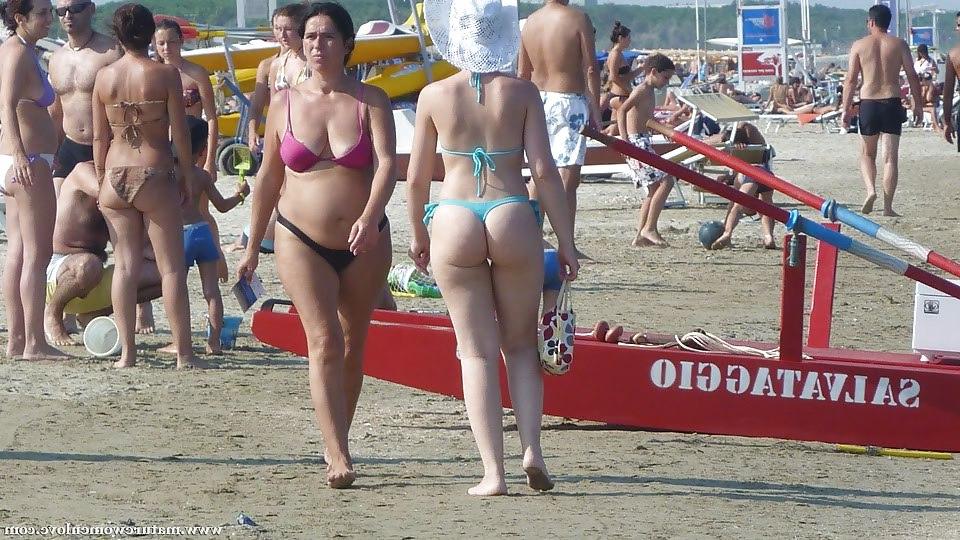 25P Beach Play 