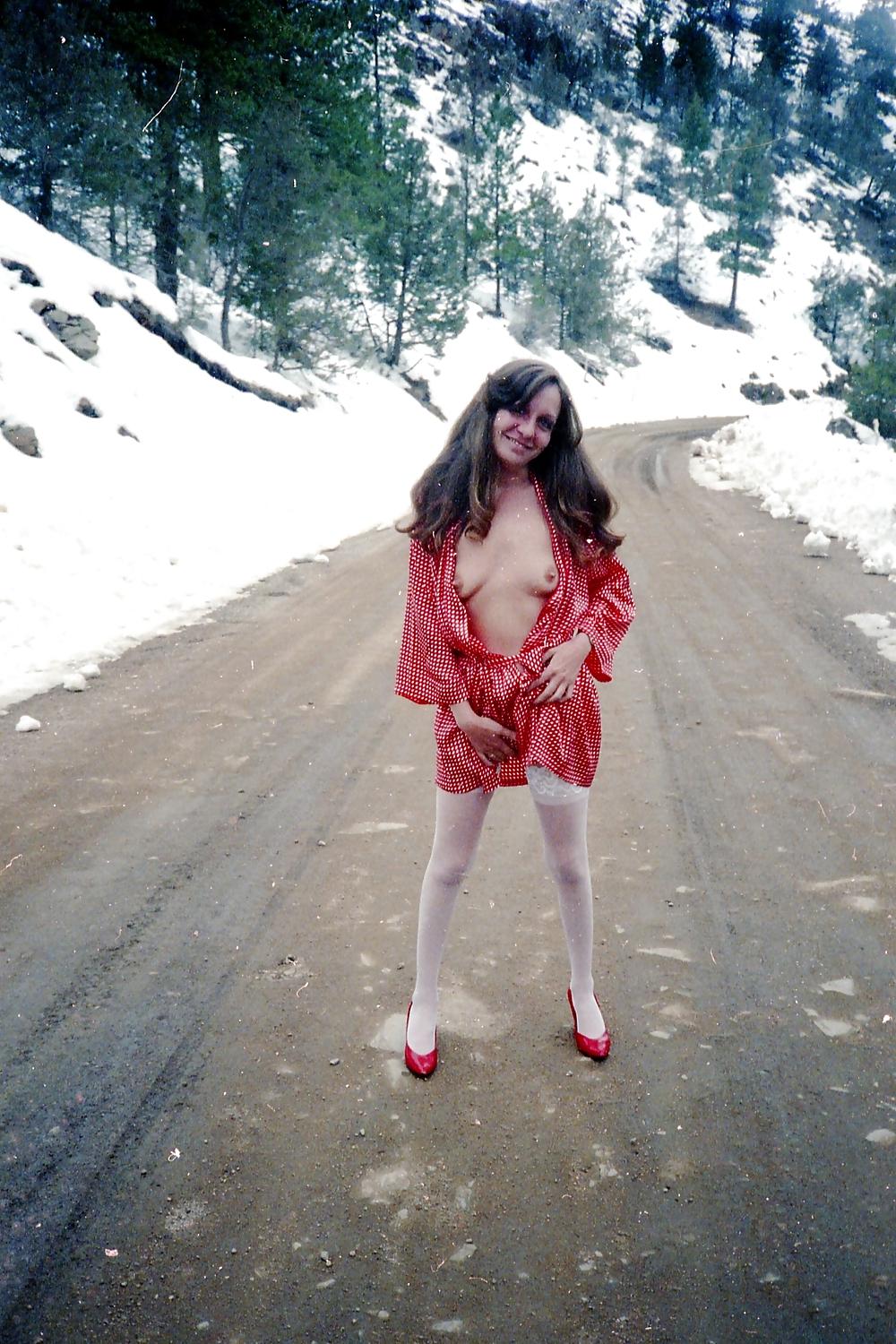 17P Skinny Mature Flasher