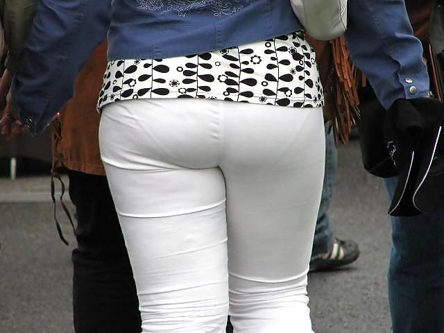20P Candid Wives In White Pants VPL