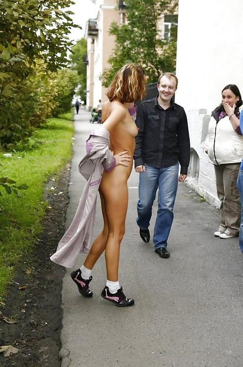 15P Flashing Females 10