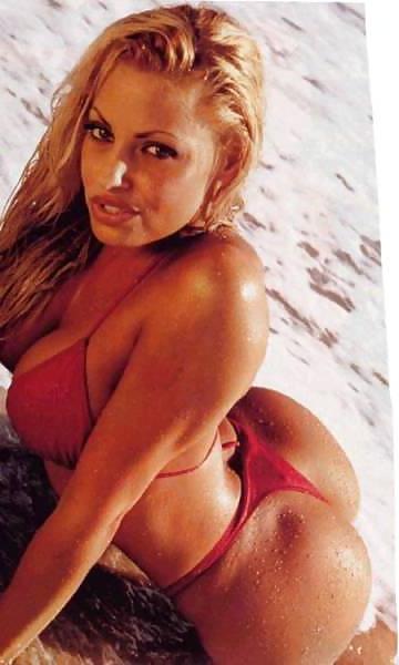 25P Wrestling-Babes