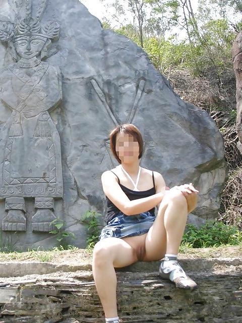 10P Mature woman outdoor