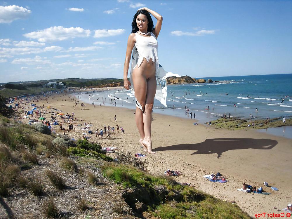 22P Outdoor and beach bottomless