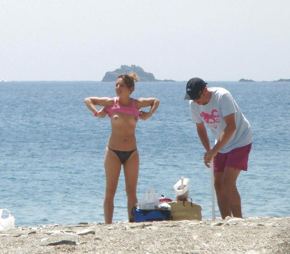 25P Beach stripping Getting nude at beach Undressing beach