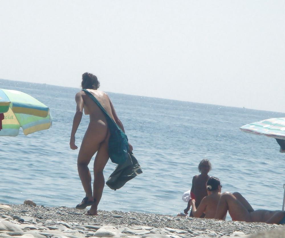 25P Beach stripping Getting nude at beach Undressing beach