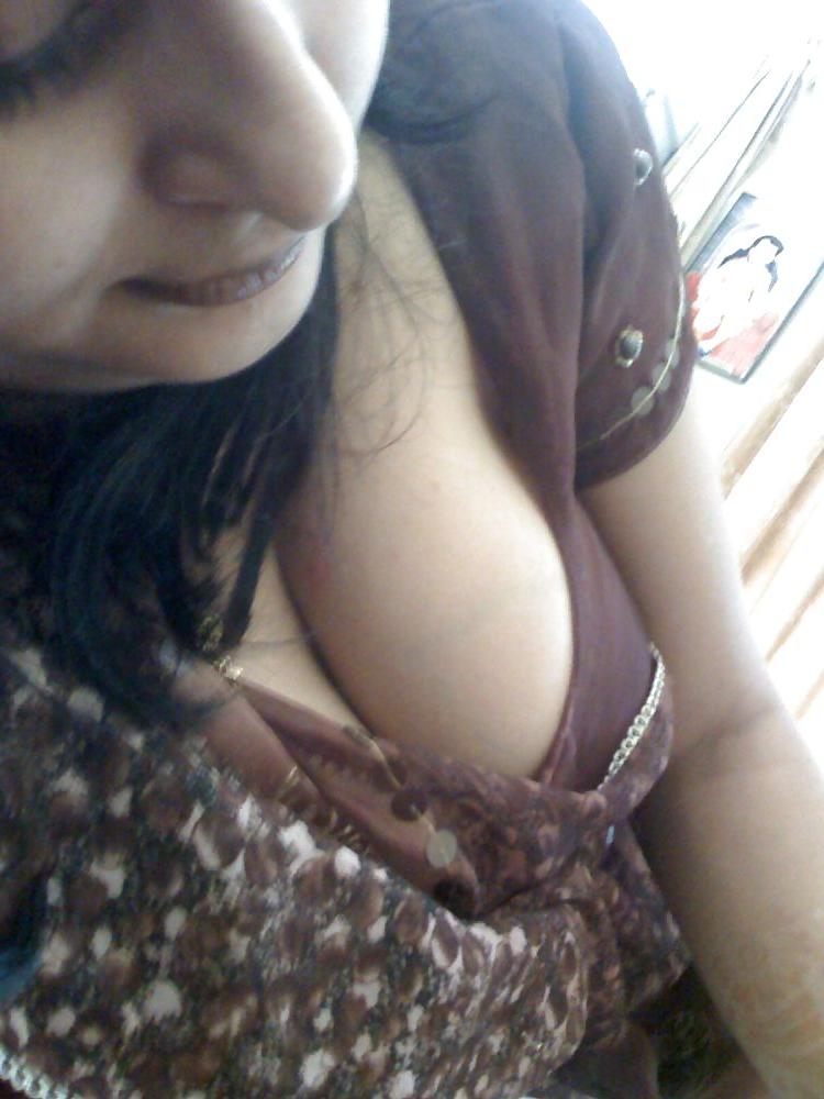 25P Desi MILF
