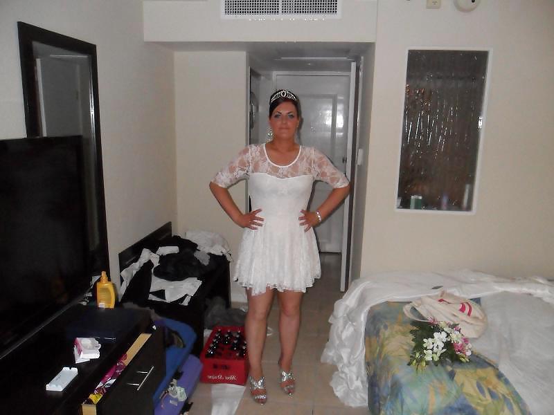 25P Scottish spread wife
