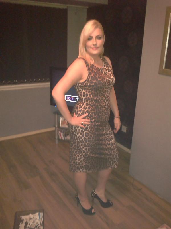 25P Scottish spread wife