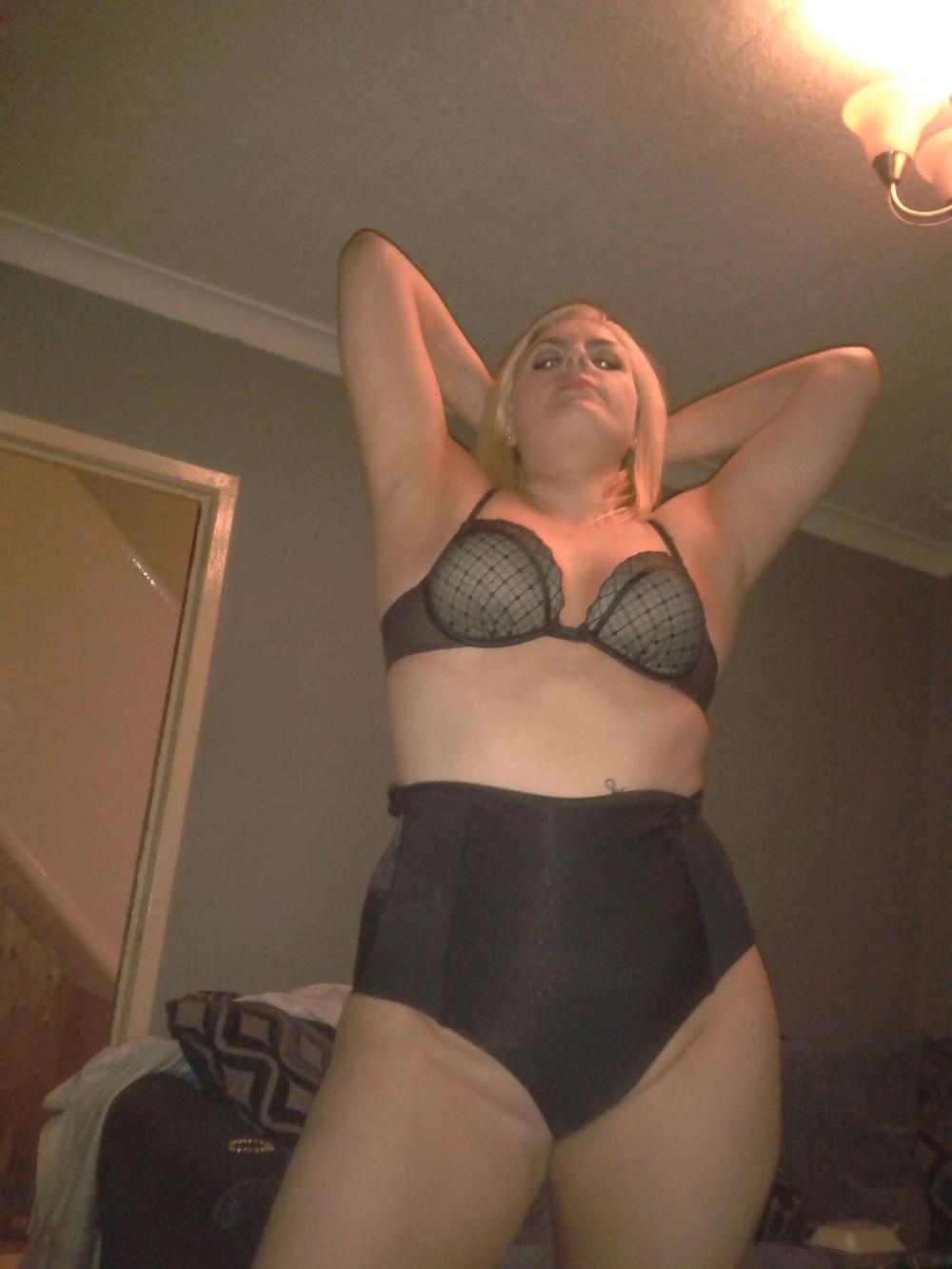 25P Scottish spread wife