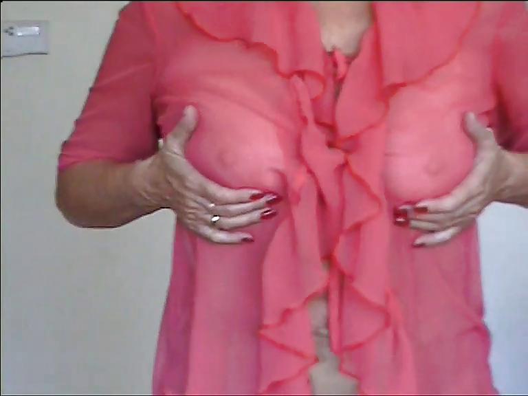 25P Trasparent bluse and Hairy pussy!!!