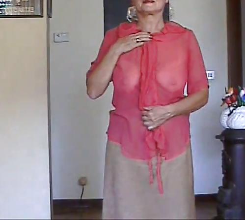 25P Trasparent bluse and Hairy pussy!!!