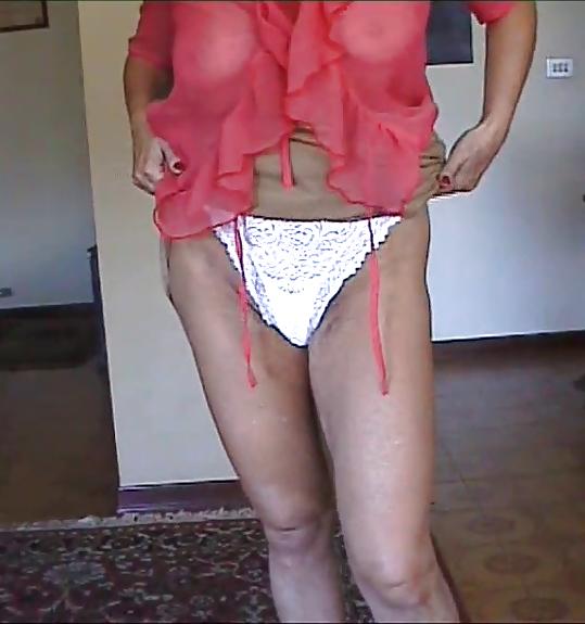 25P Trasparent bluse and Hairy pussy!!!