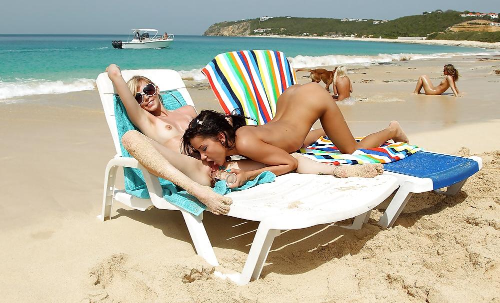 25P Horny nudist girls showing their pussies &tits Beach Teens 1