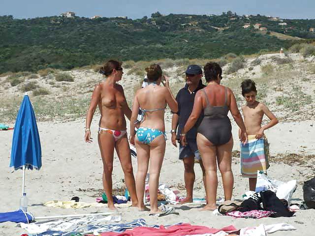 25P The beach 189
