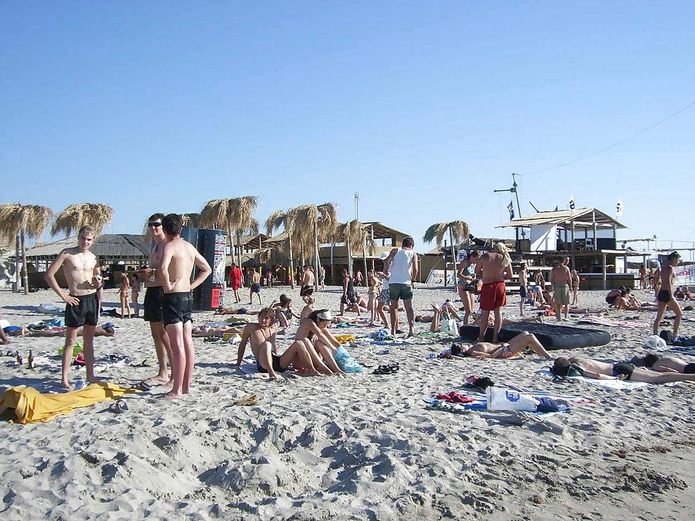 25P The beach 154