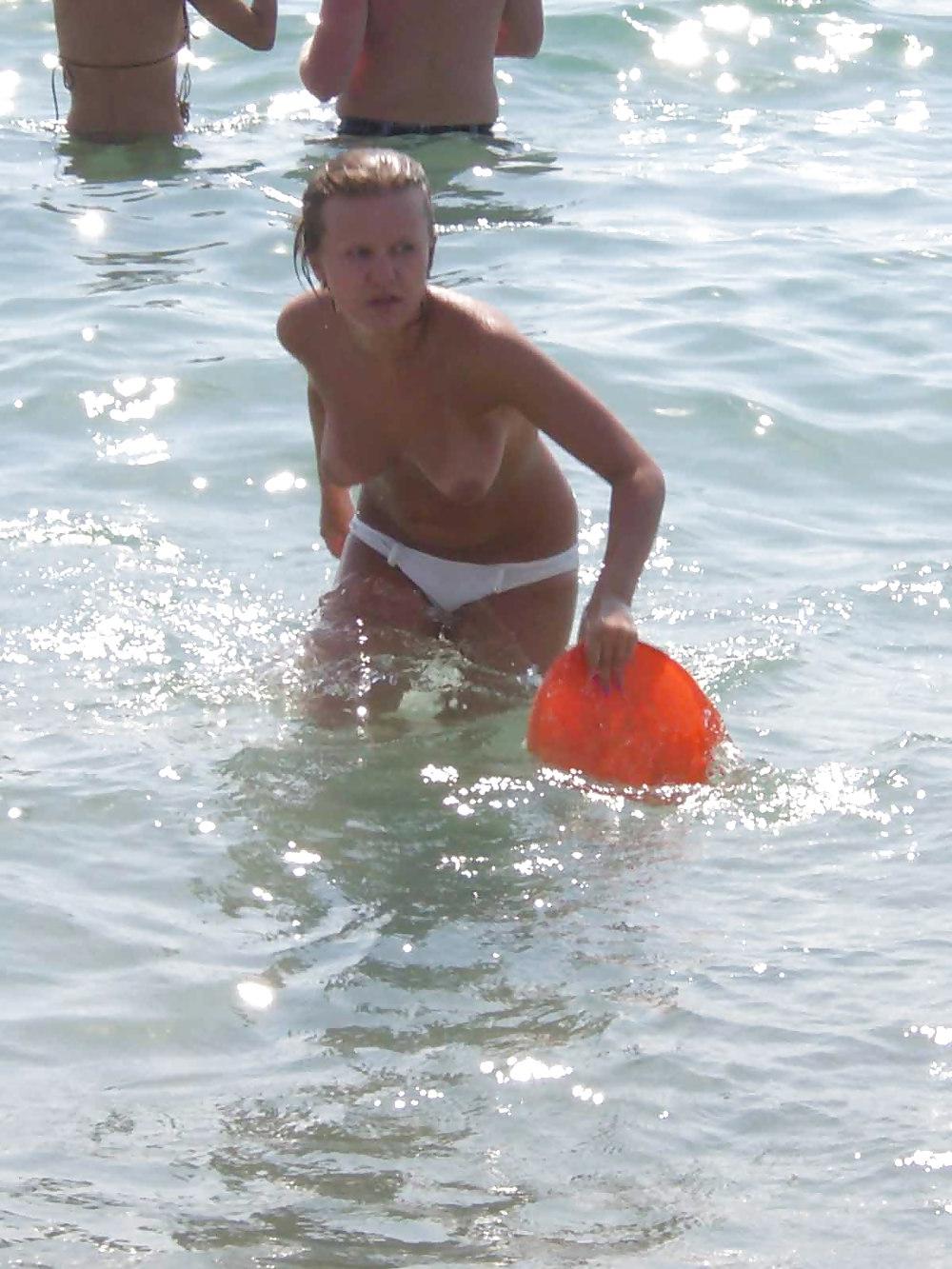 25P The beach 154