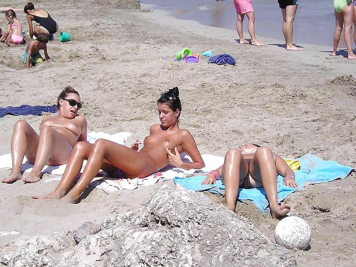 25P Nudist Beach Fun