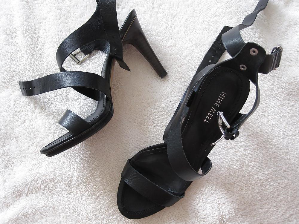 12P Nine West Leather Sandals