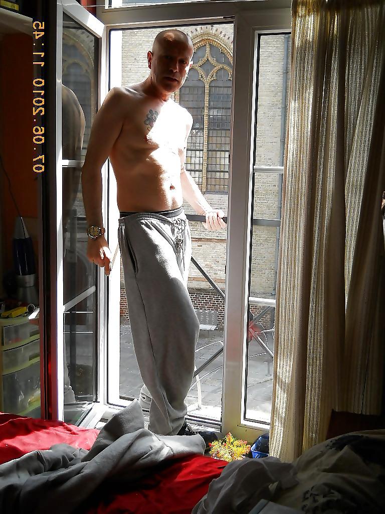 4P Strip in Window
