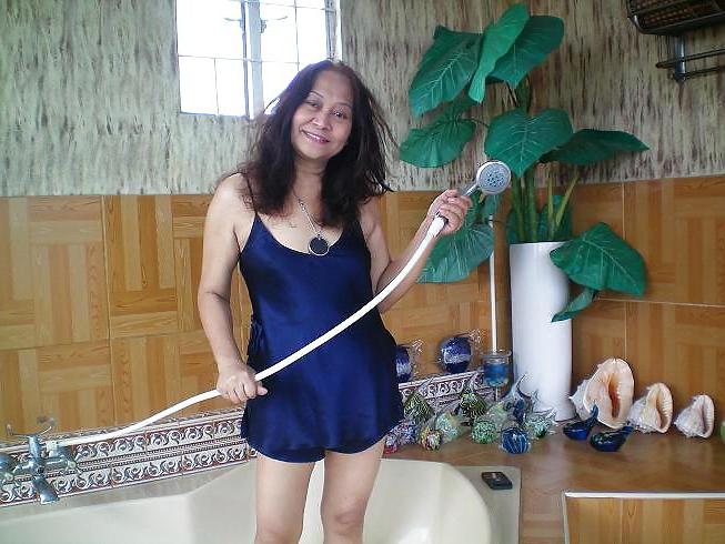 13P FIlipina hot milf 2 photos