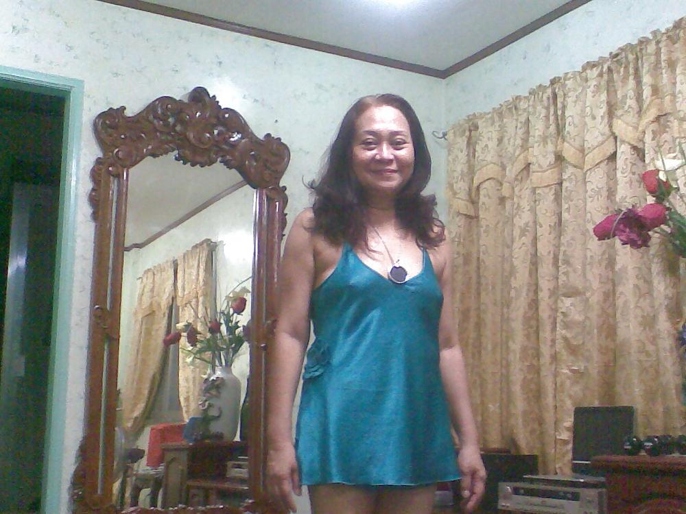 13P FIlipina hot milf 2 photos
