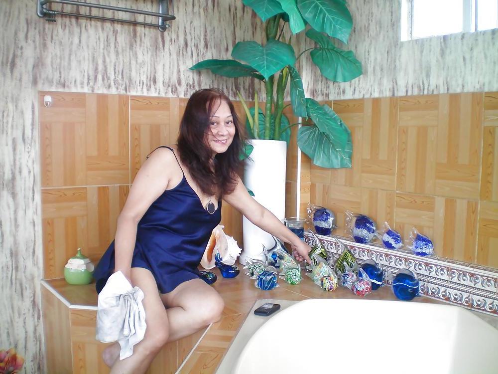 13P FIlipina hot milf 2 photos