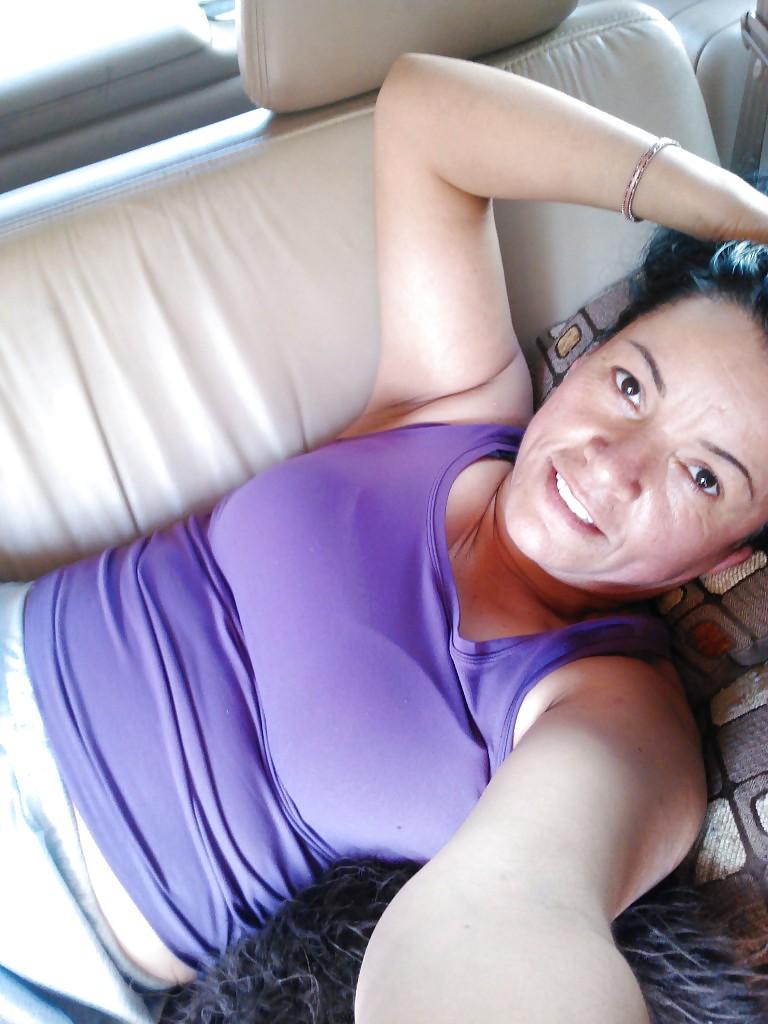 23P Mature Latino Self Pics