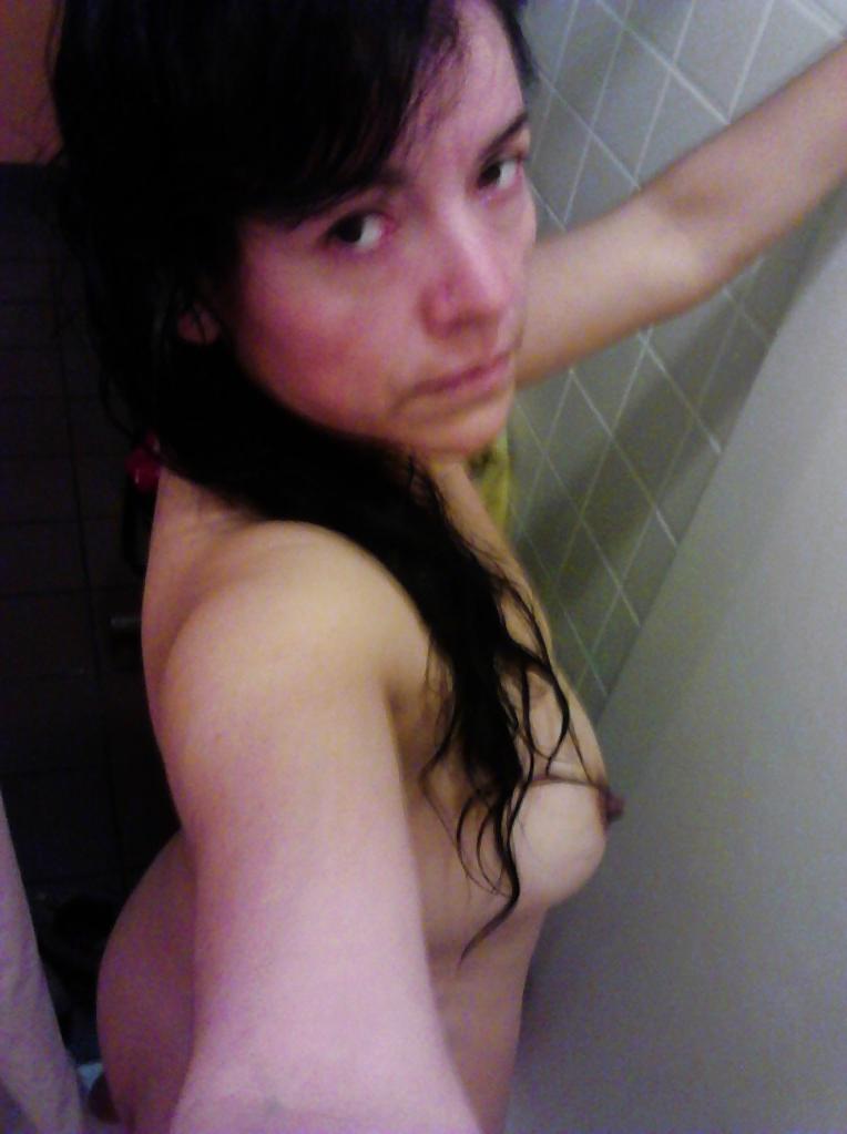 23P Mature Latino Self Pics
