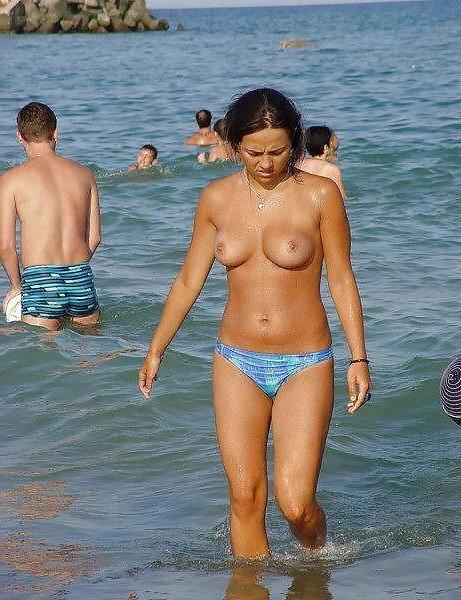 20P Naked beach 35.