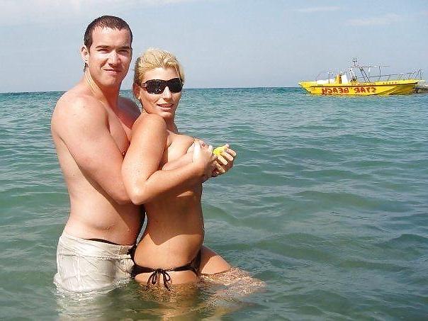 20P Naked beach 35.