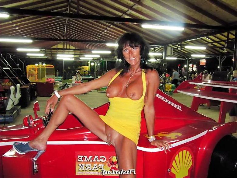 15P Flashing Females - Other 10