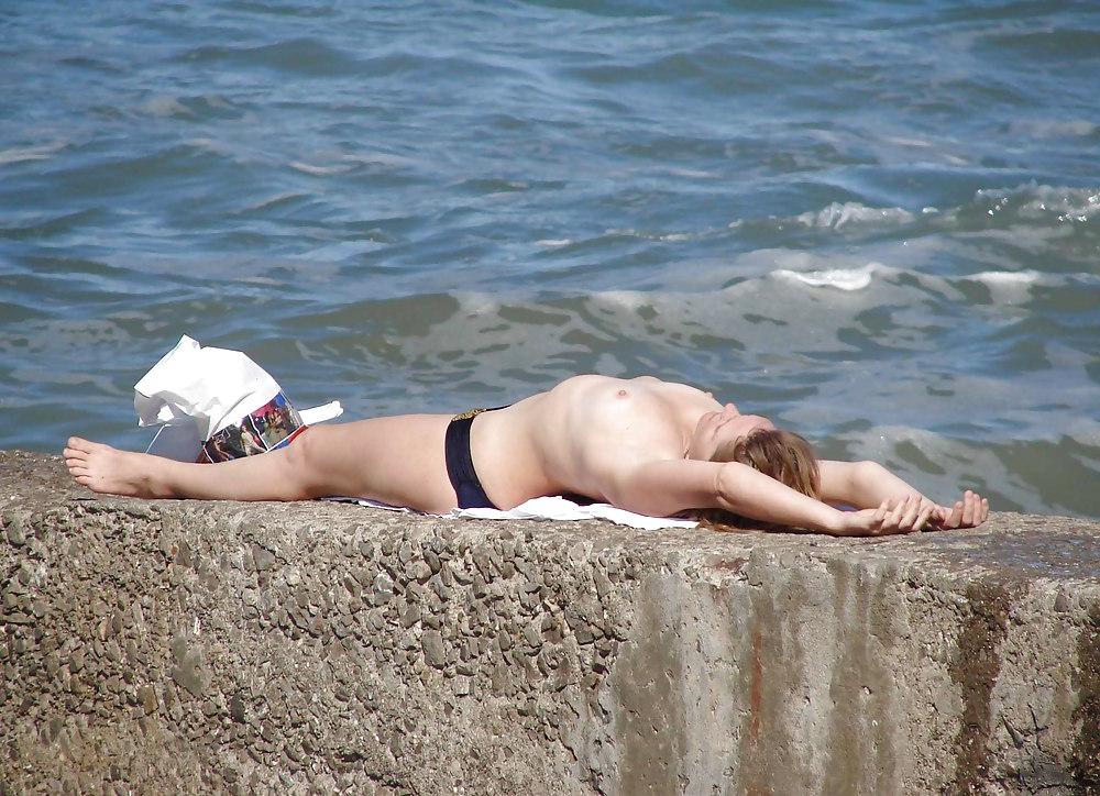 25P The beach 168