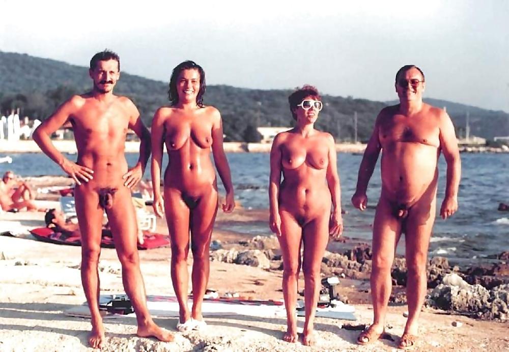 20P Naked beach 36.