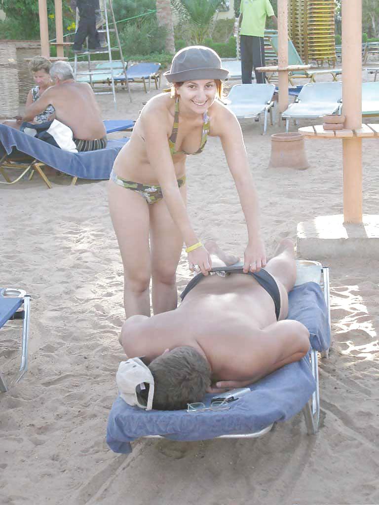 25P The beach 192