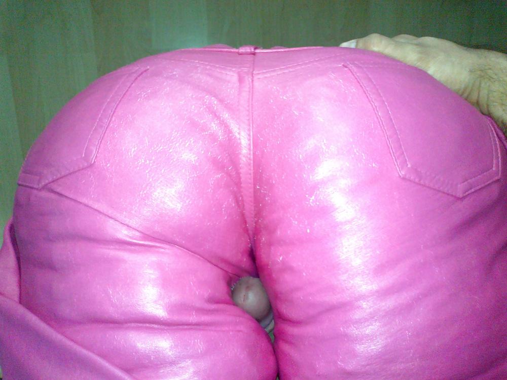 7P Sister's pink leather pants get fucked