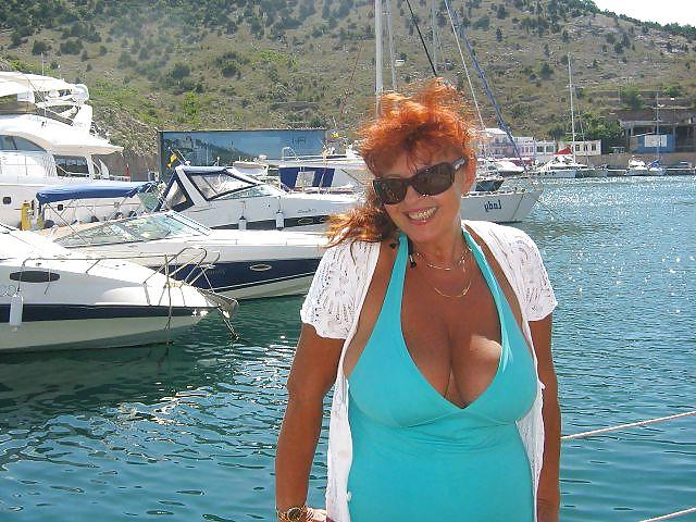 17P Busty Russian Woman 782