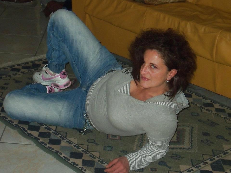 25P Italian milf: Lucia