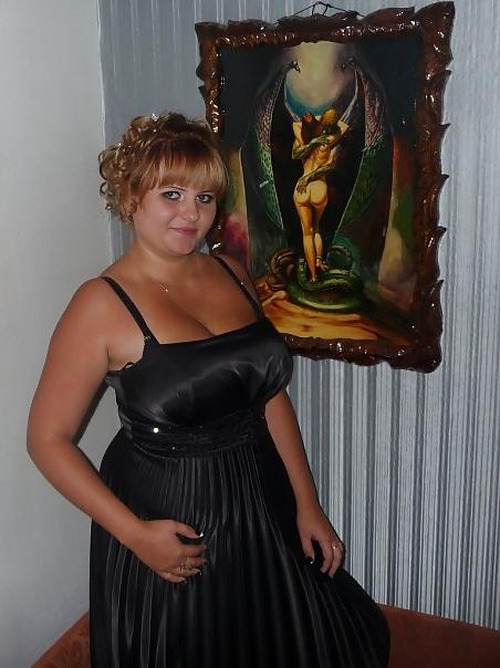 8P Busty Russian Woman 1080