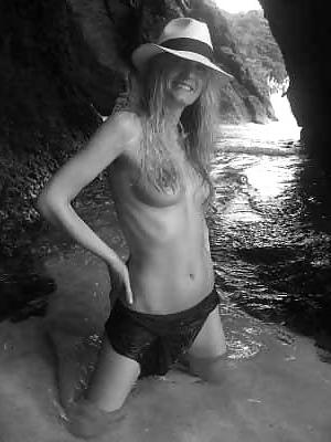 25P The beach 195