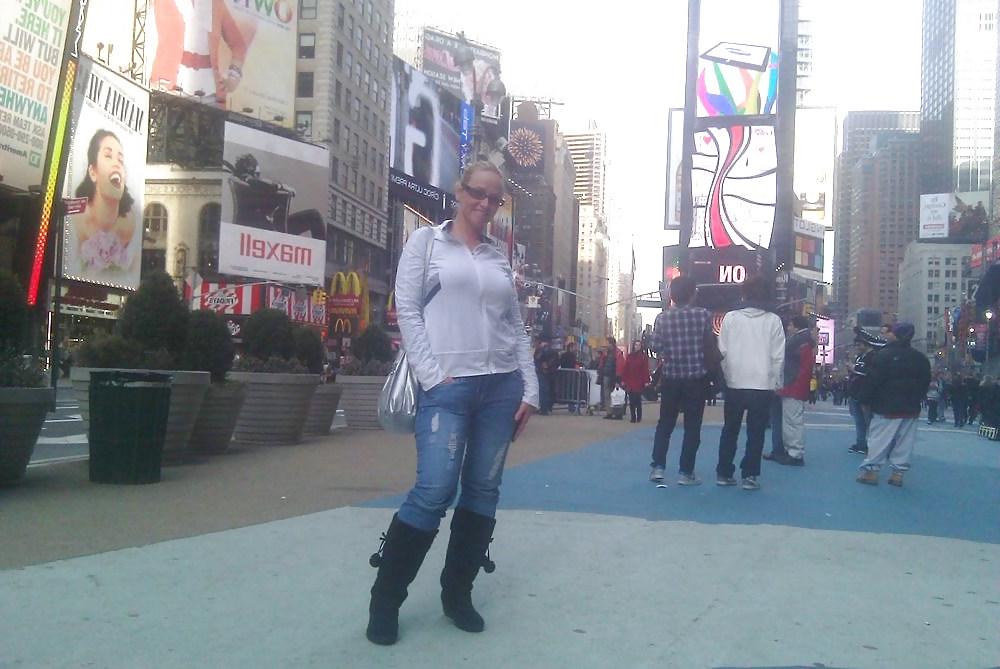 14P Hot Milf Wife Loves Sucking Dick Any Where She Can