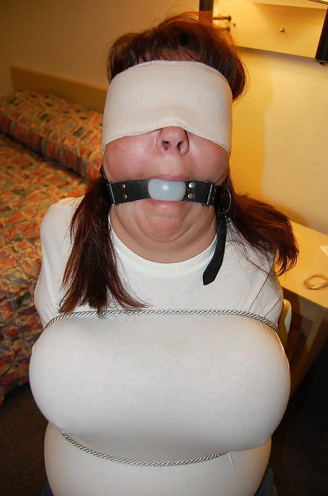 25P Gagged woman