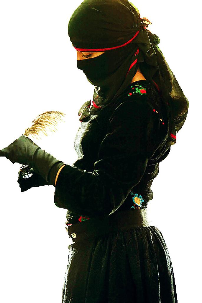 25P Arabic woman
