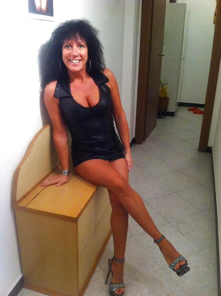 21P Italian milf:angela