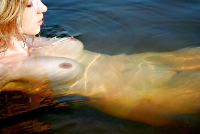 25P Hot mermaids and beach bunnies +more outdoor XXXXIV